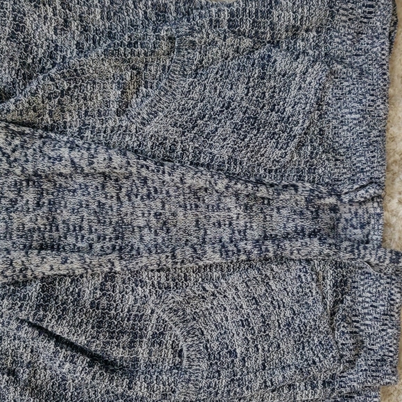EUC Sleeveless knit open front cardigan - Picture 2 of 4